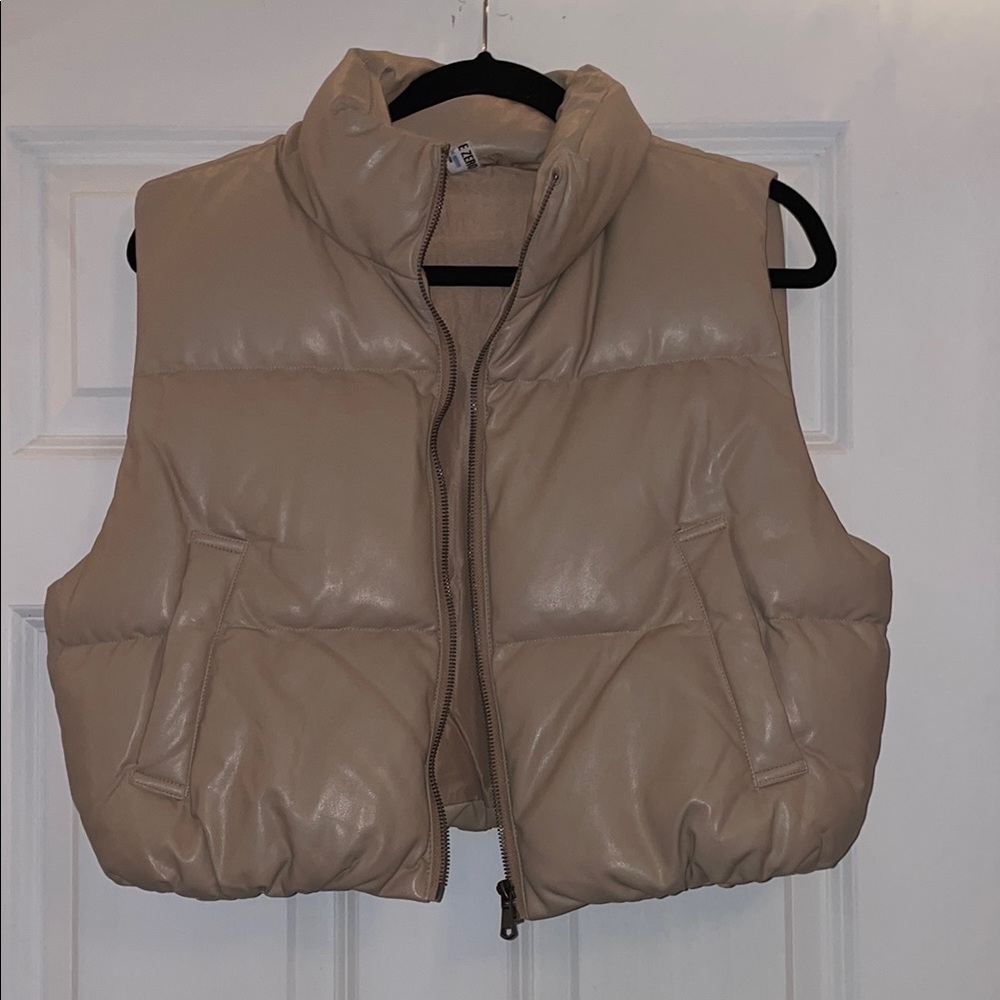 Double Zero Tan Cropped Puffer Vest